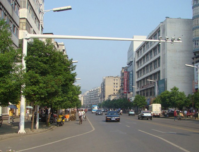 道路监控杆